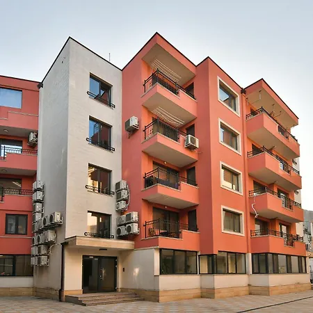 Urban Retreat In The Heart Of Varna Exterior photo